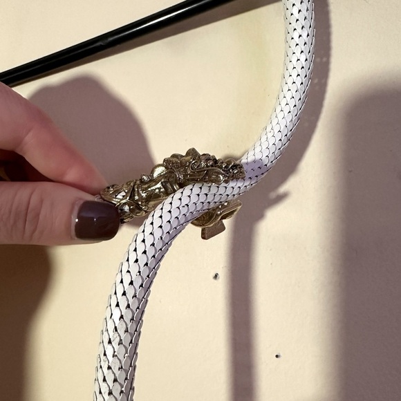 VINTAGE DL AULD NECKLACE OR BELT GOLD DRAGON DETAIL VINTAGE DESIGNER WOM… - Picture 3 of 6